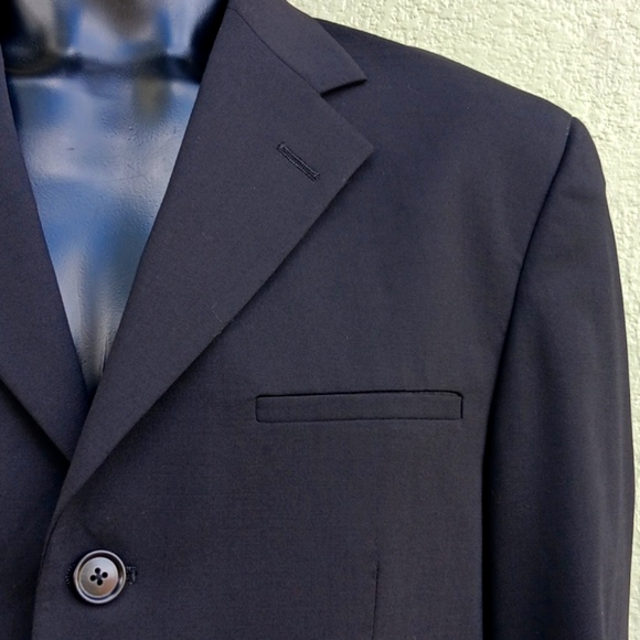 WILKE-RODRIGUEZ MEN'S BLACK (3) BUTTON 97% WOOL LUX BLAZER (Vietnam) - Picture 1 of 17